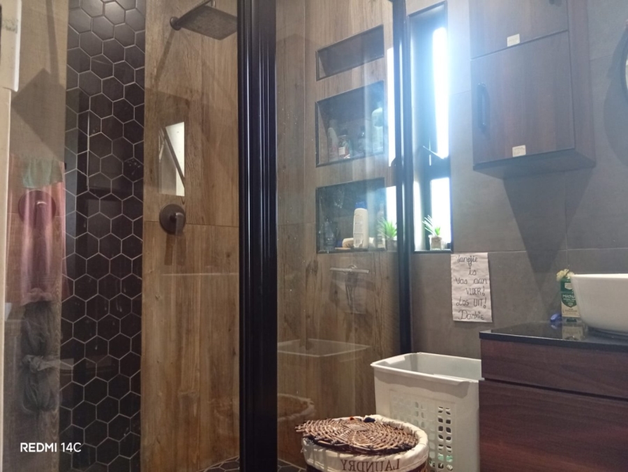 5 Bedroom Property for Sale in Universitas Ridge Free State